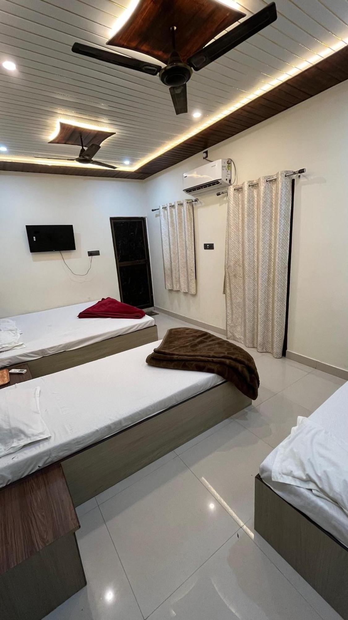 Gauri Kedareshwar Guest House Varanasi Ngoại thất bức ảnh